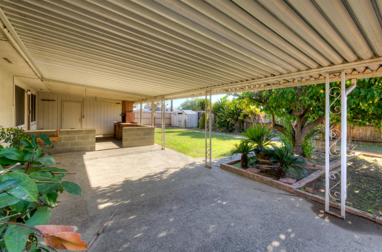 4896 E Amherst Ave, Fresno, CA 93703