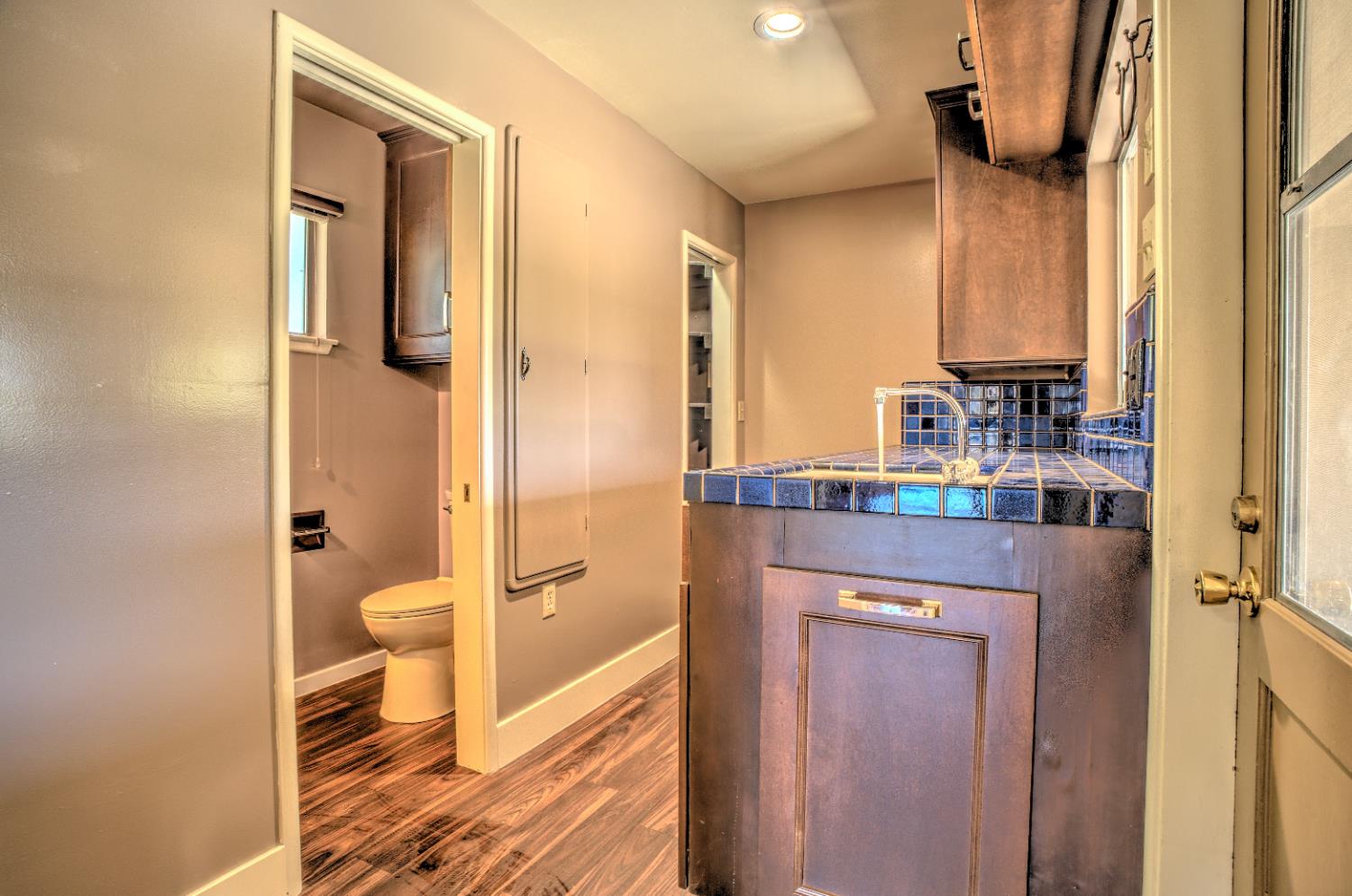 709 W Alamos Ave, Fresno, CA 93705