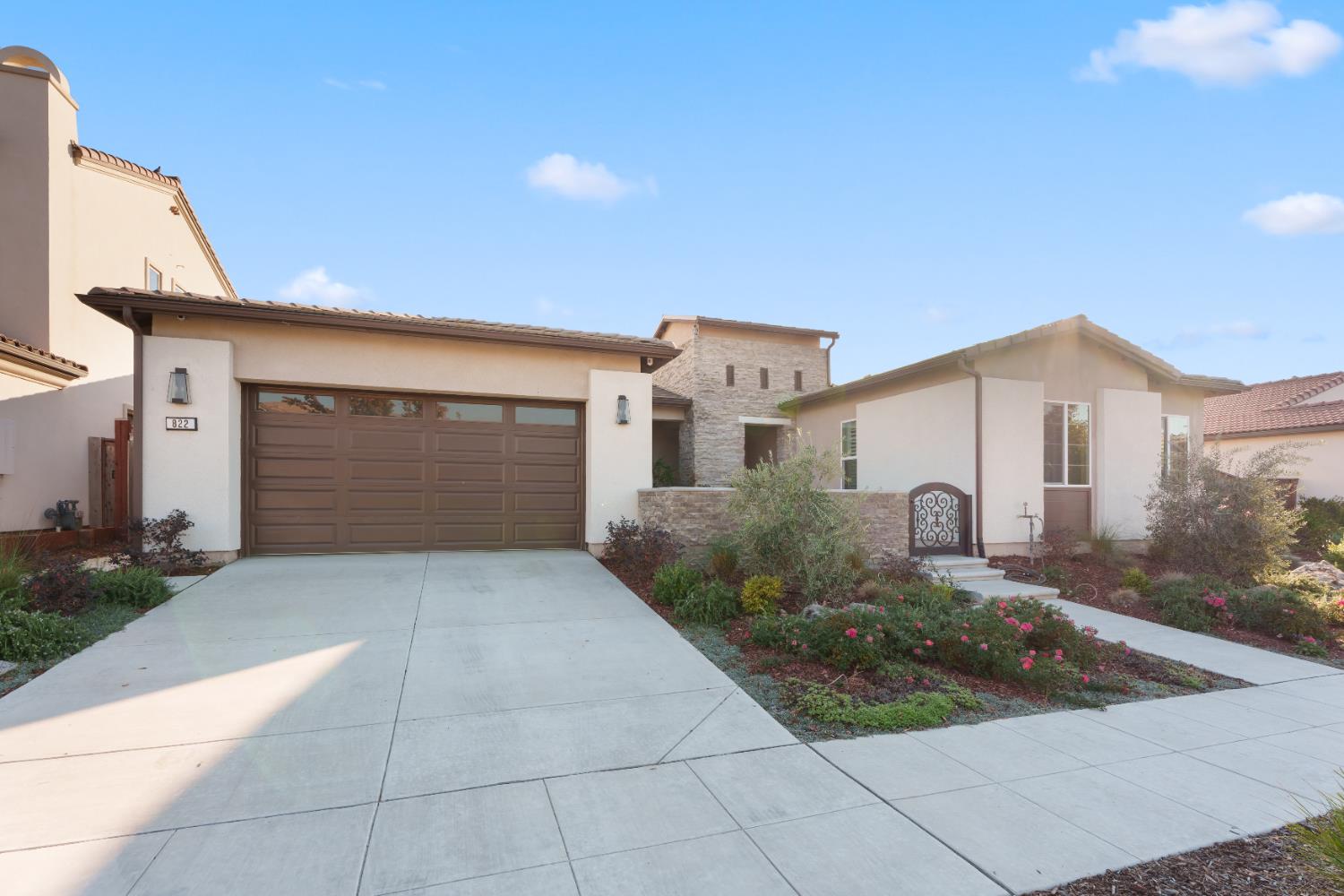 822 Overstone Ave Ave, Madera, CA 93636