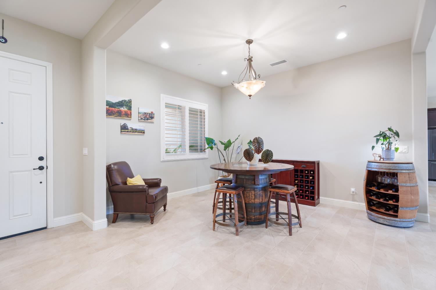 822 Overstone Ave Ave, Madera, CA 93636