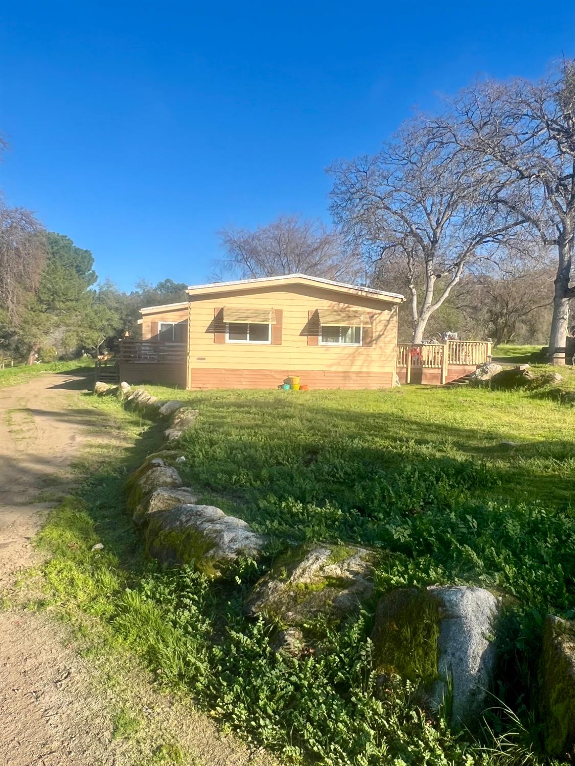 32434 Lockwood Ln, Prather, CA 93651