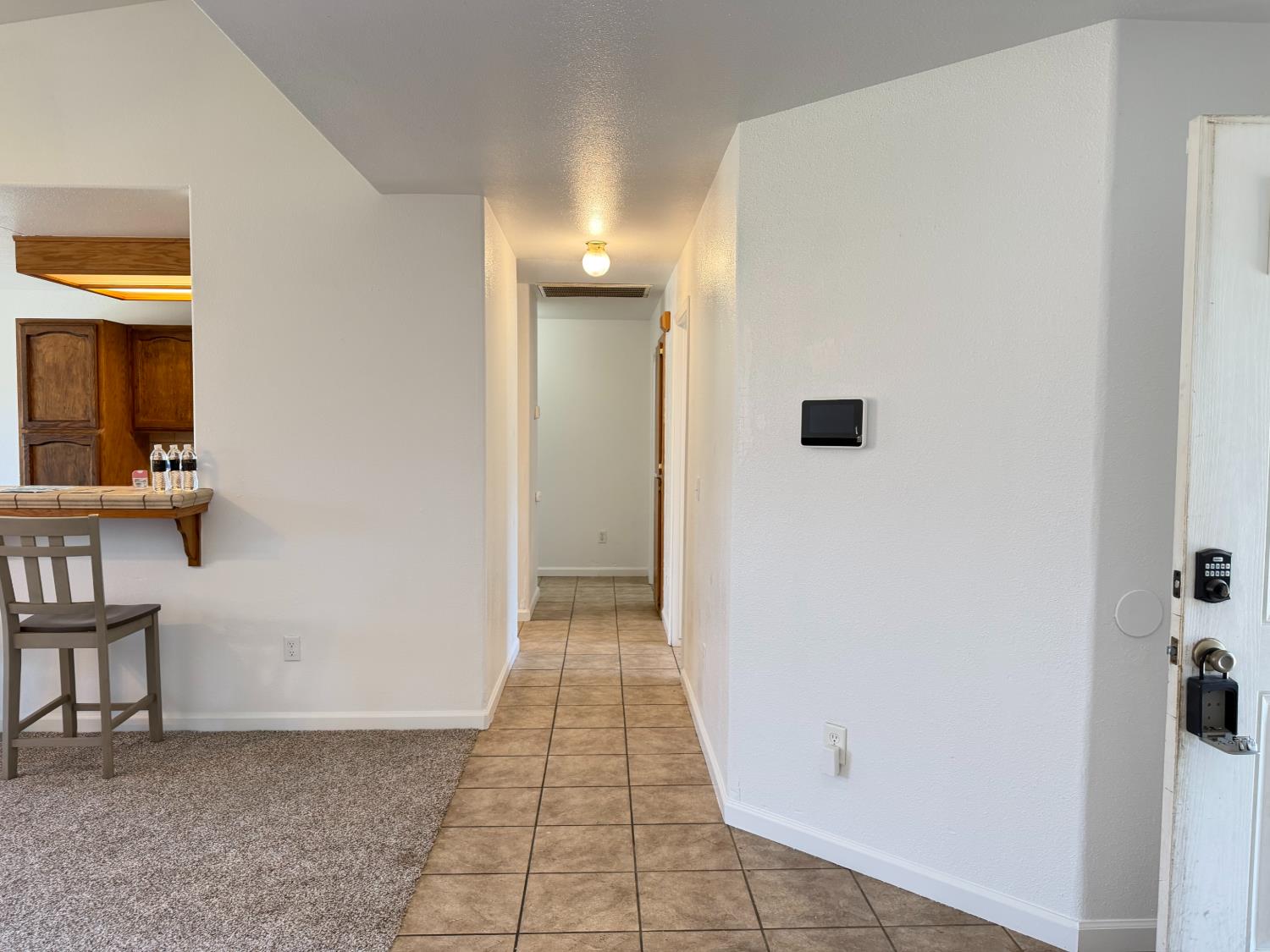 946 W Mammoth Pool Way, Hanford, CA 93230