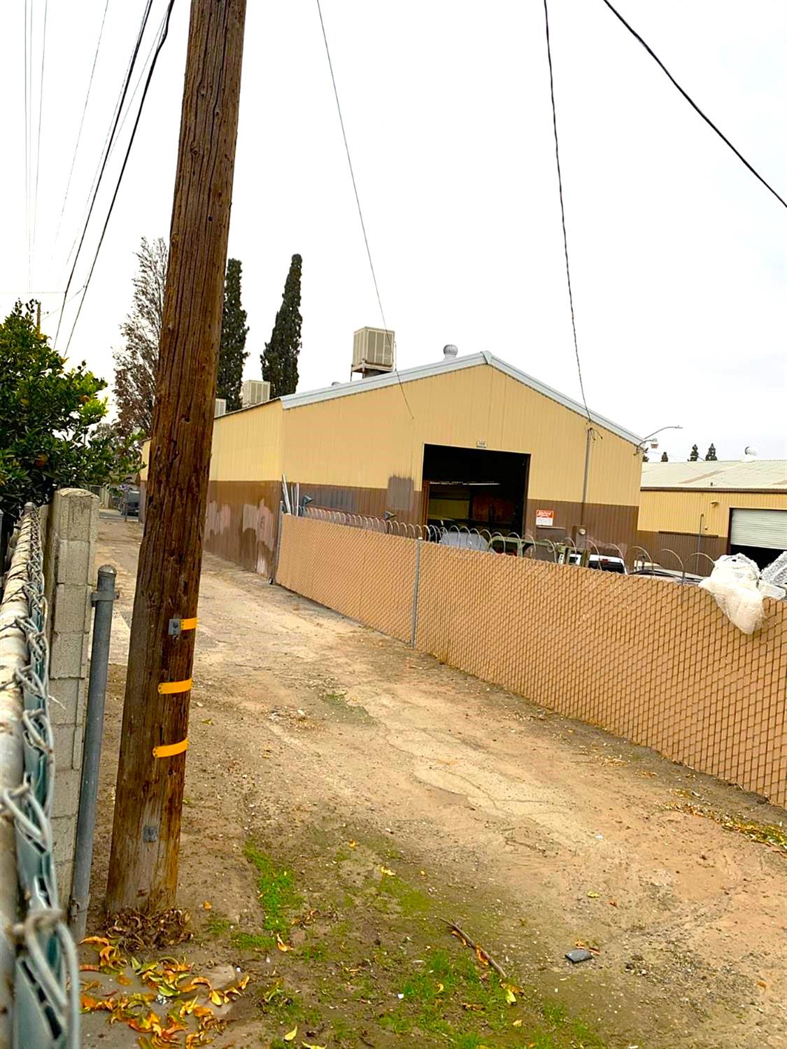 3223 E Madison Ave, Fresno, CA 93702