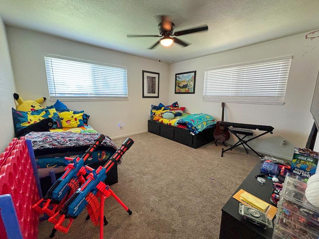 1237 De Cesari Ave, Madera, CA 93637