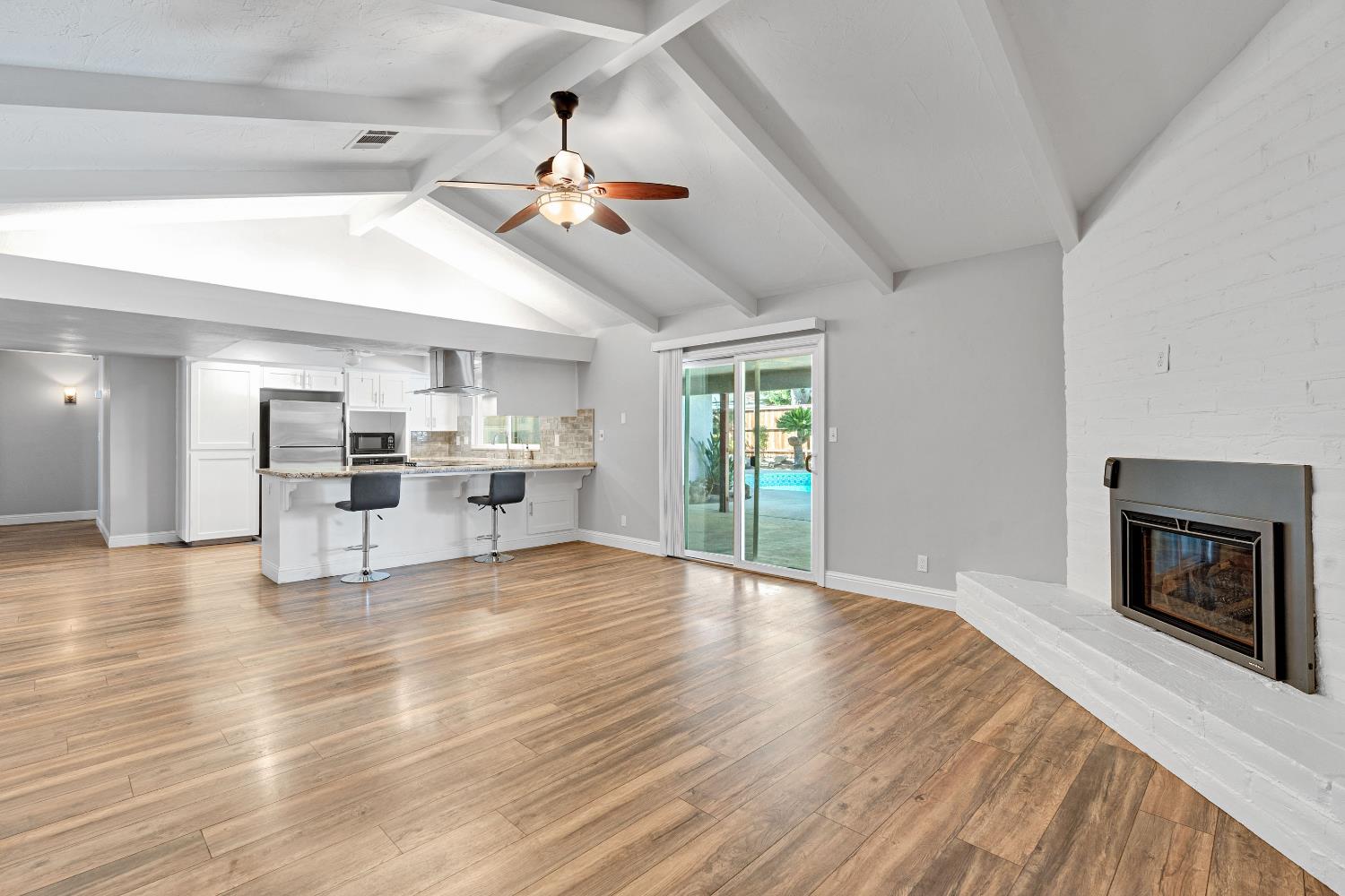 6597 N Haslam Ave, Fresno, CA 93711