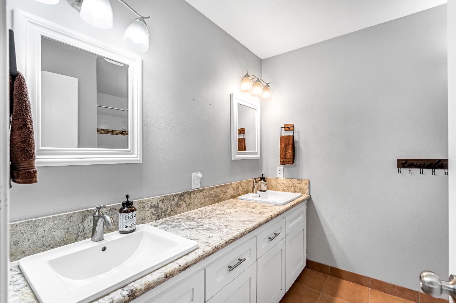 6597 N Haslam Ave, Fresno, CA 93711