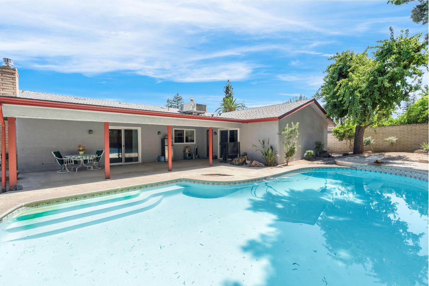 6597 N Haslam Ave, Fresno, CA 93711