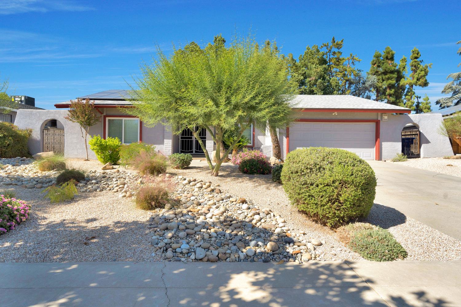 6597 N Haslam Ave, Fresno, CA 93711