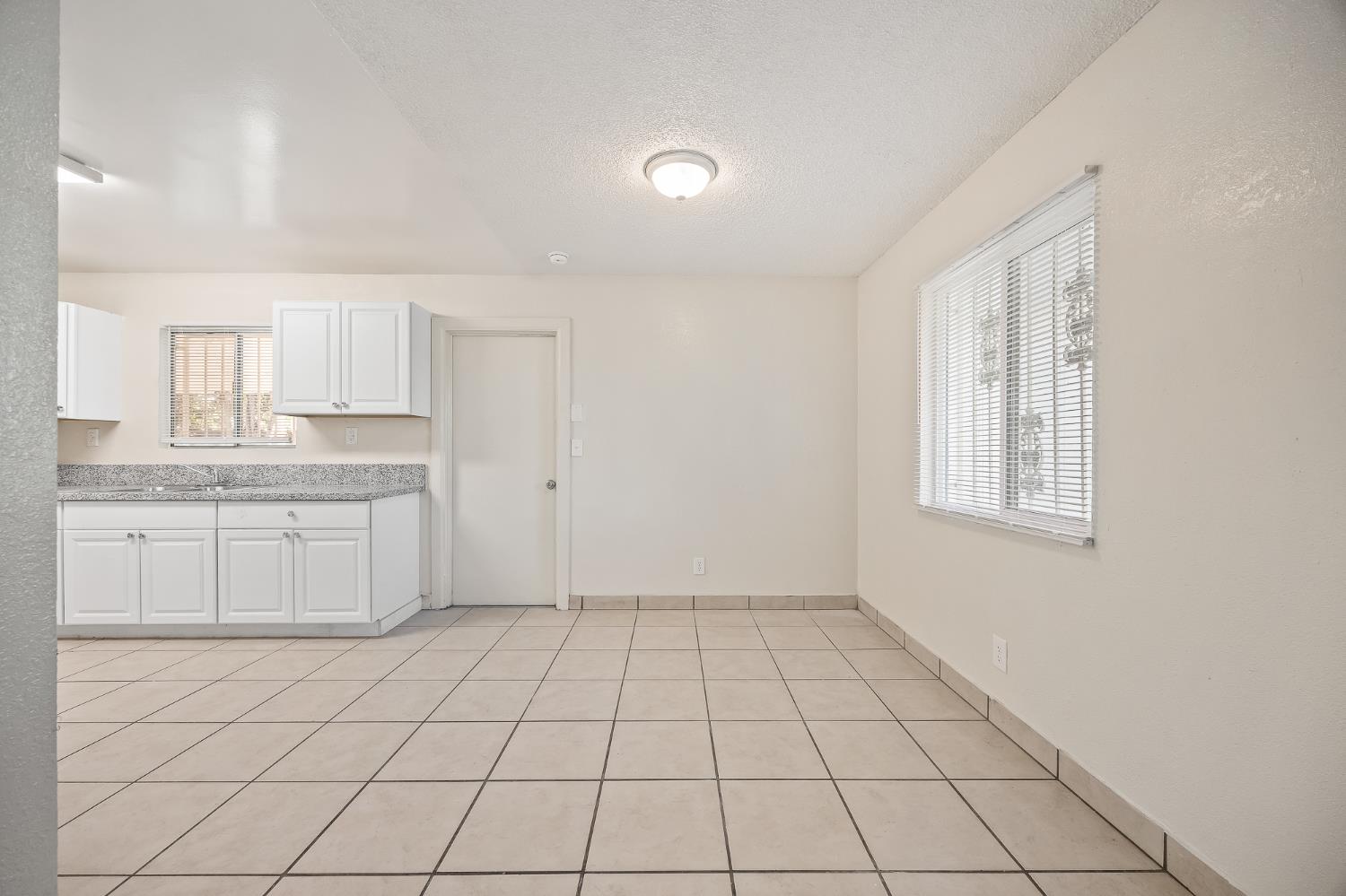 2695 S Tupman Ave, Fresno, CA 93706