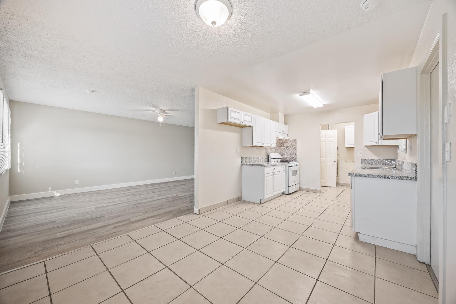 2695 S Tupman Ave, Fresno, CA 93706