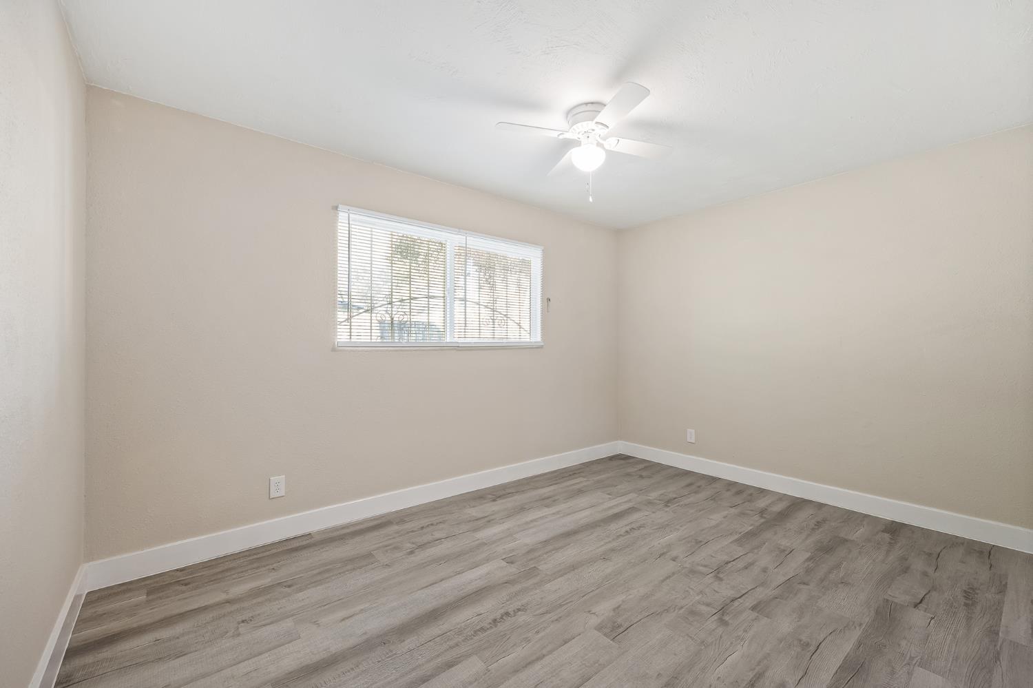 2695 S Tupman Ave, Fresno, CA 93706