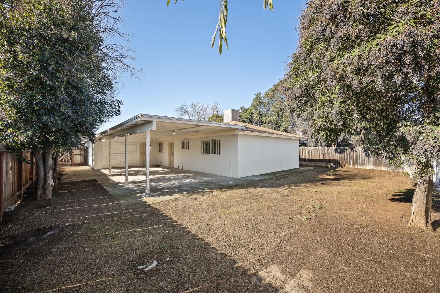 2695 S Tupman Ave, Fresno, CA 93706