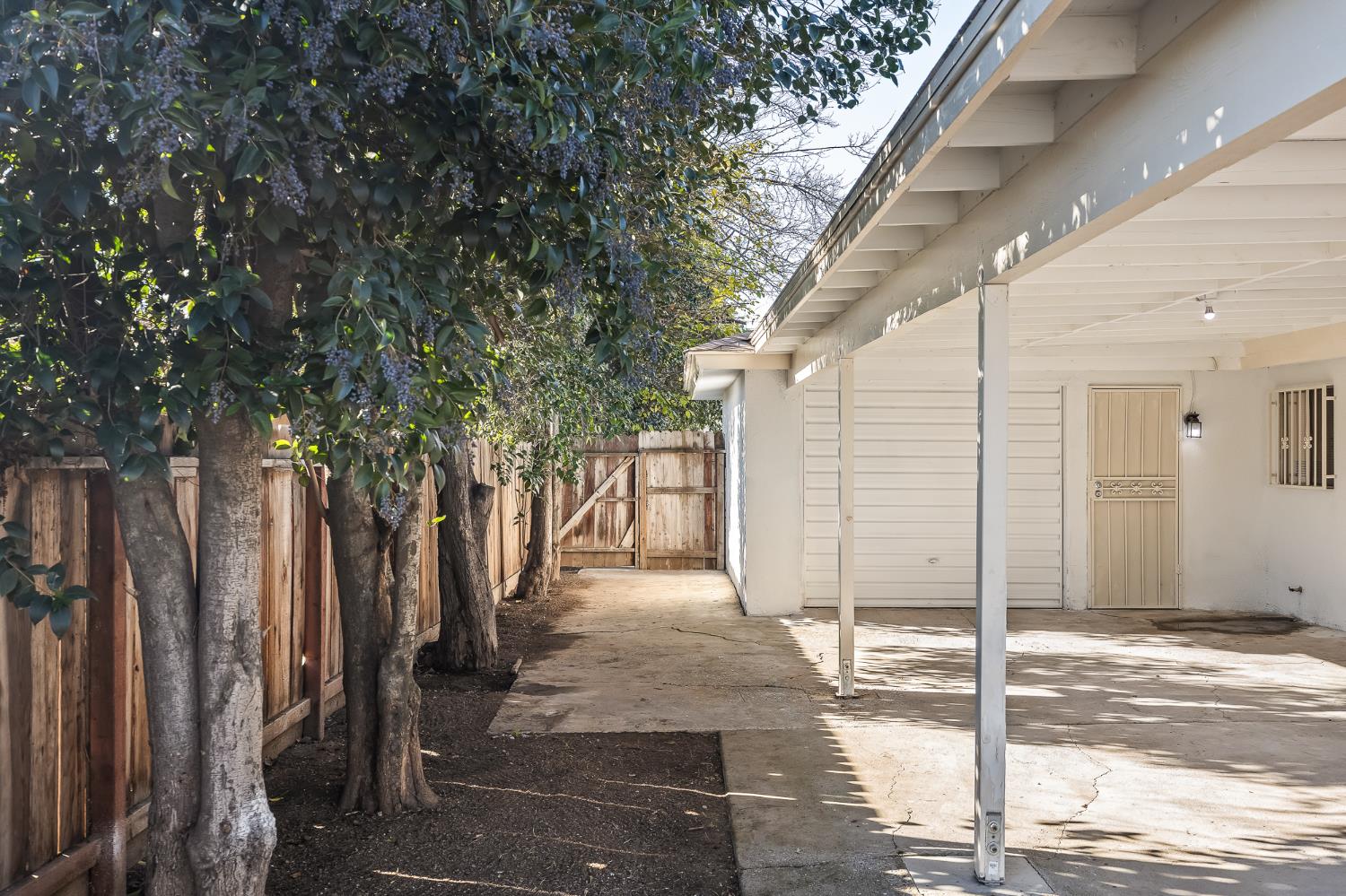 2695 S Tupman Ave, Fresno, CA 93706