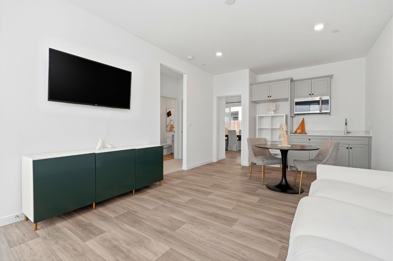 4225 Hampton Way, Clovis, CA 93619