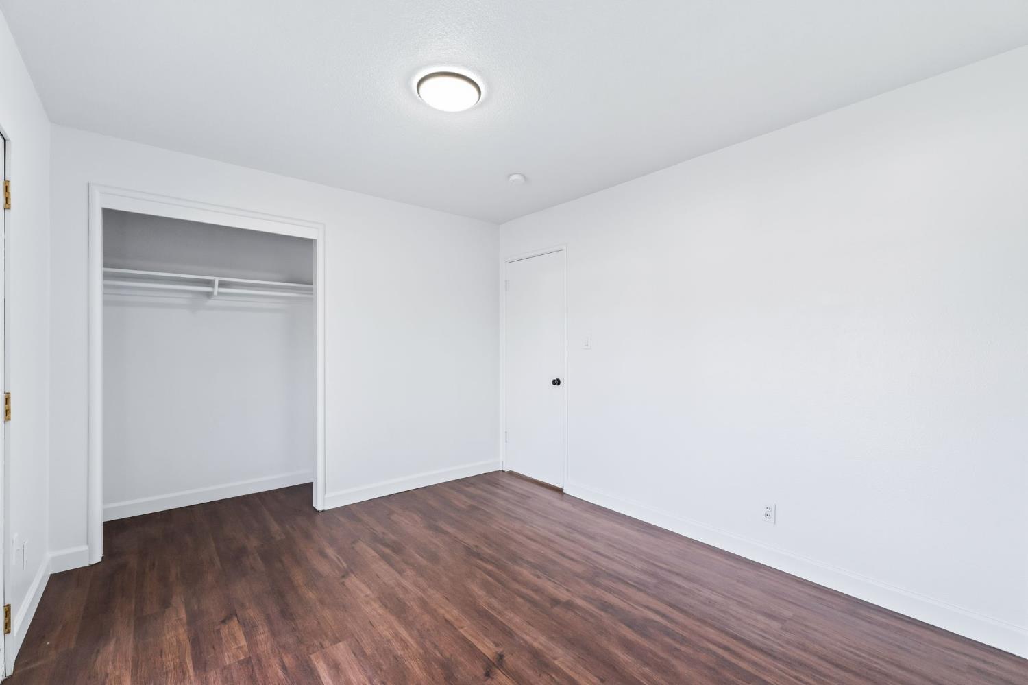 647 W Dennis Dr, Clovis, CA 93612