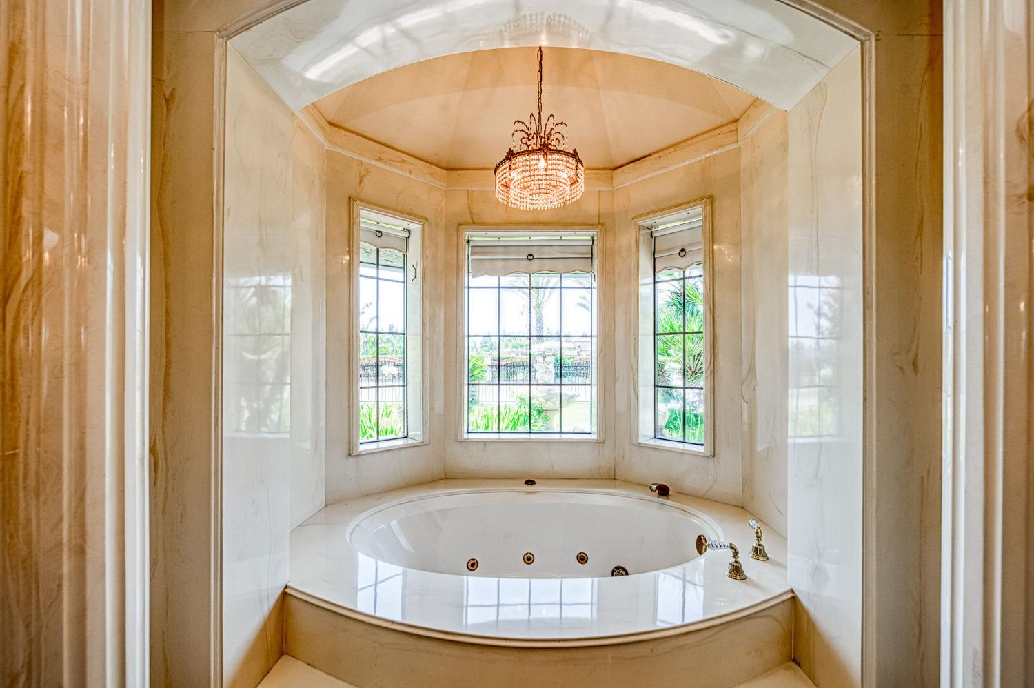 424 N De Wolf Ave, Fresno, CA 93737