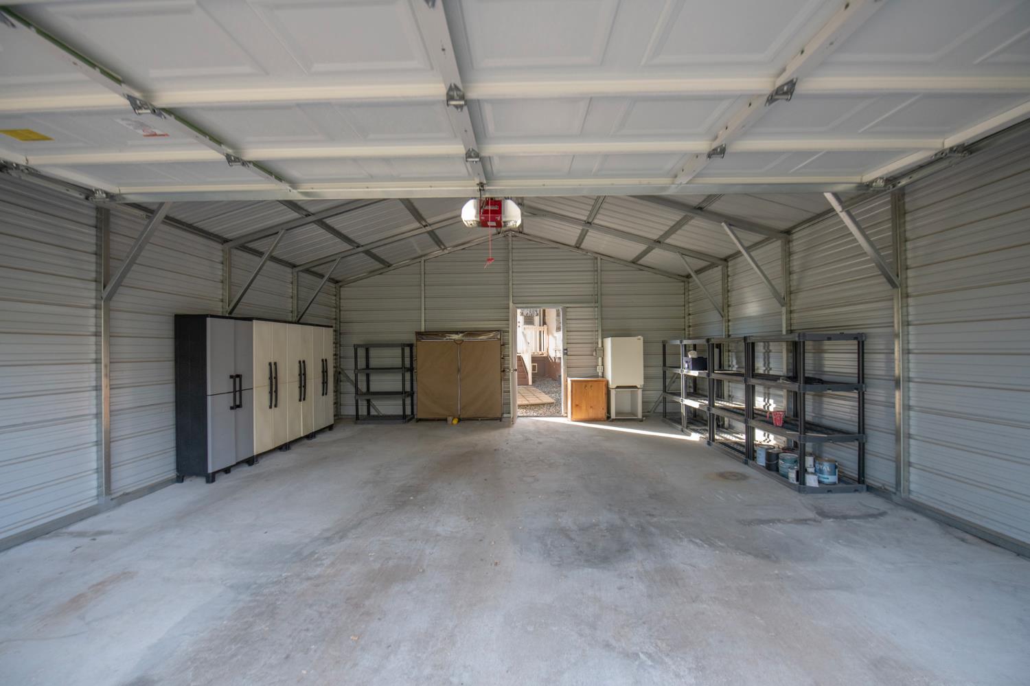 38150 Sumac Ln, Yokuts Valley, CA 93675