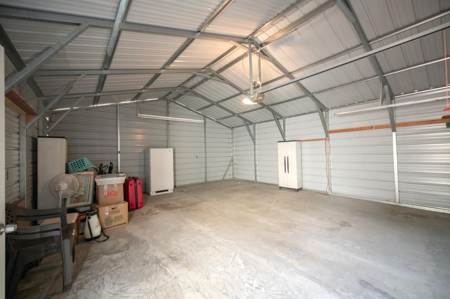 38150 Sumac Ln, Yokuts Valley, CA 93675