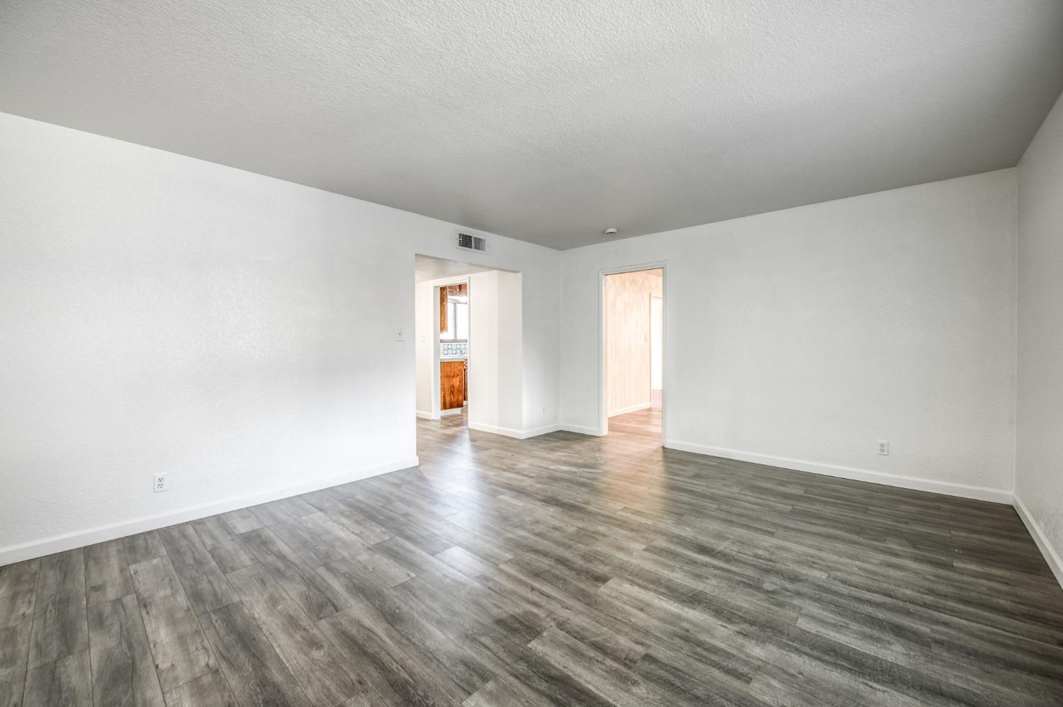 1567 E Mesa Ave, Fresno, CA 93710