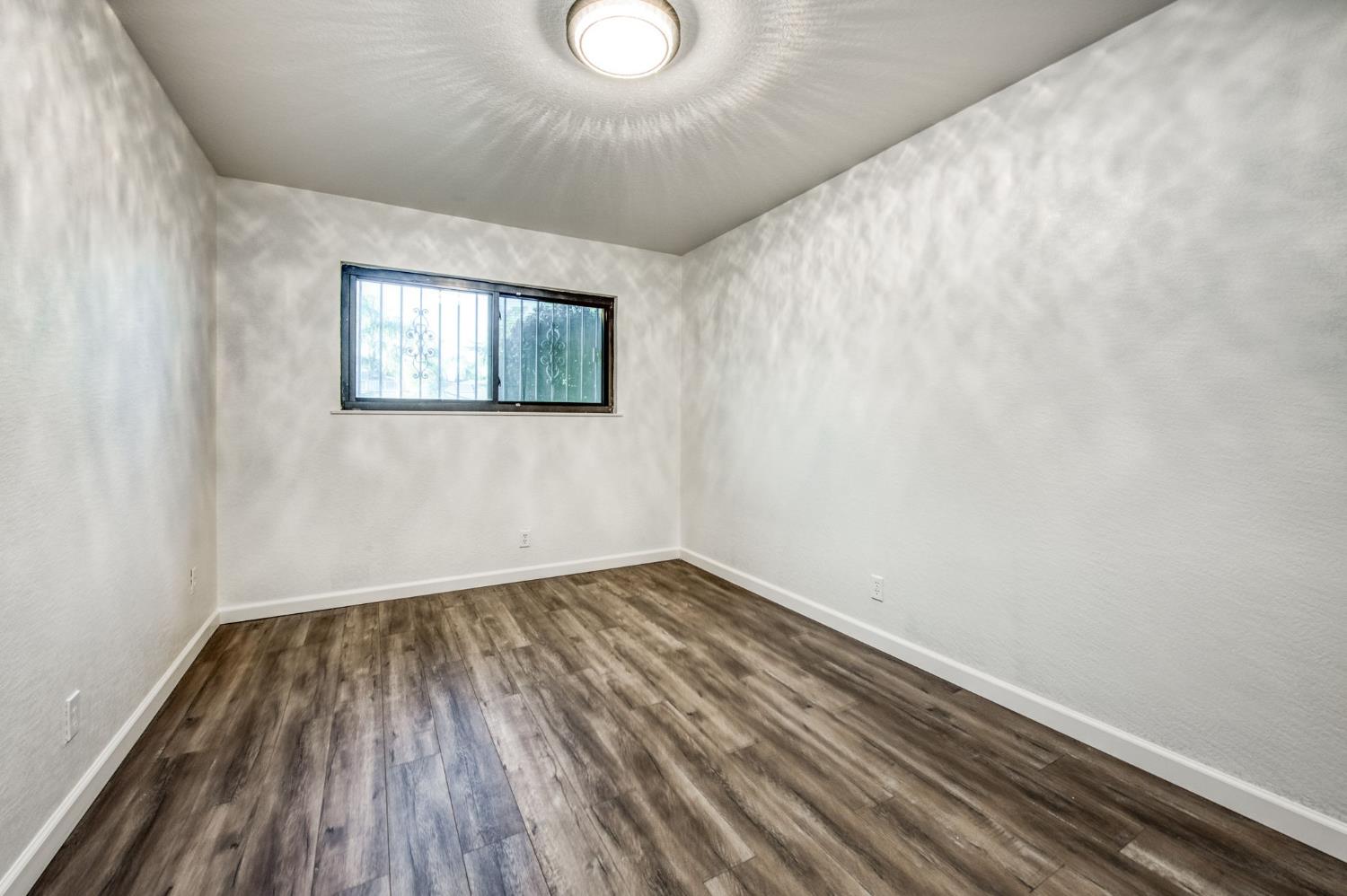 1567 E Mesa Ave, Fresno, CA 93710