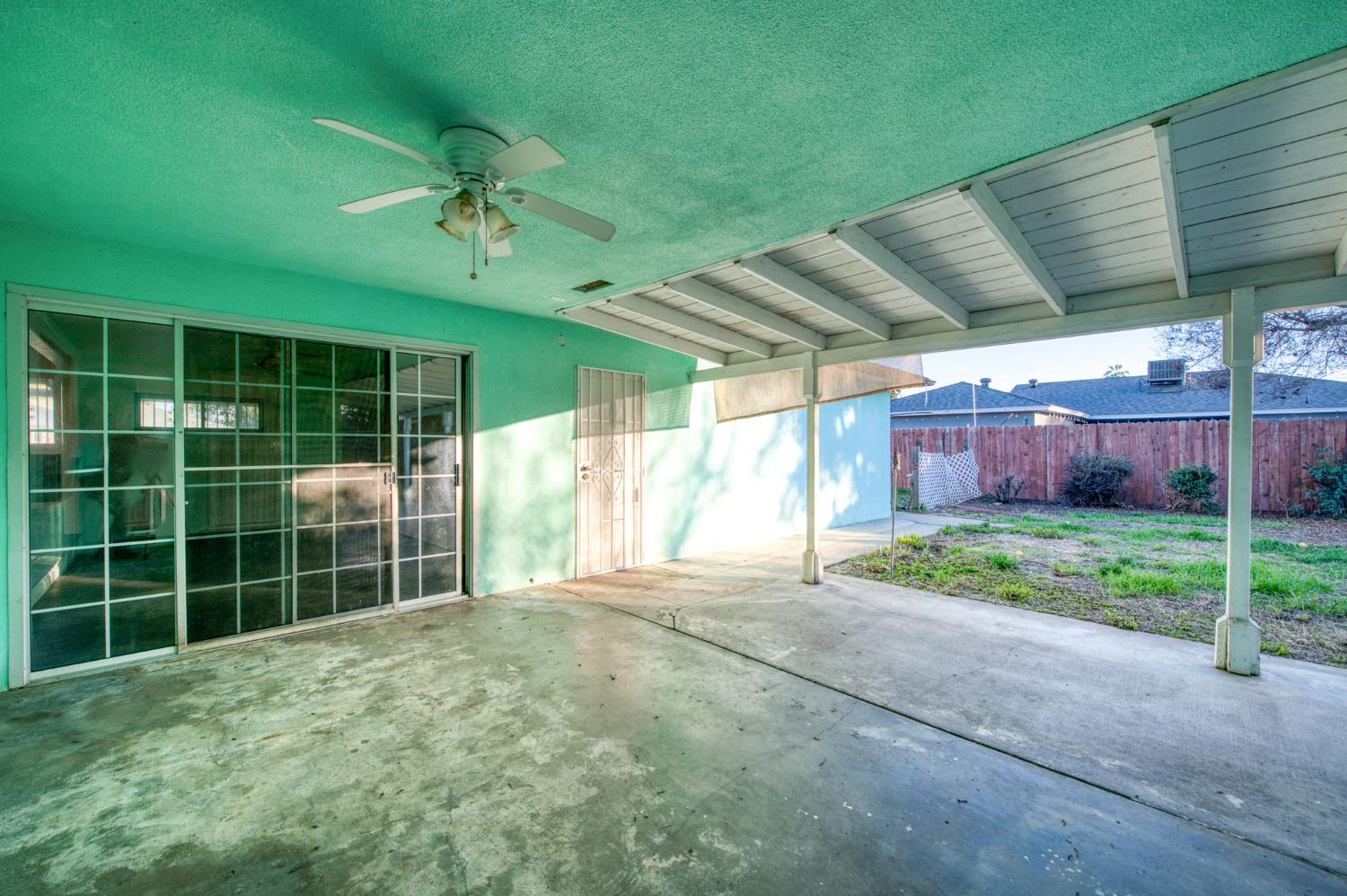 1567 E Mesa Ave, Fresno, CA 93710