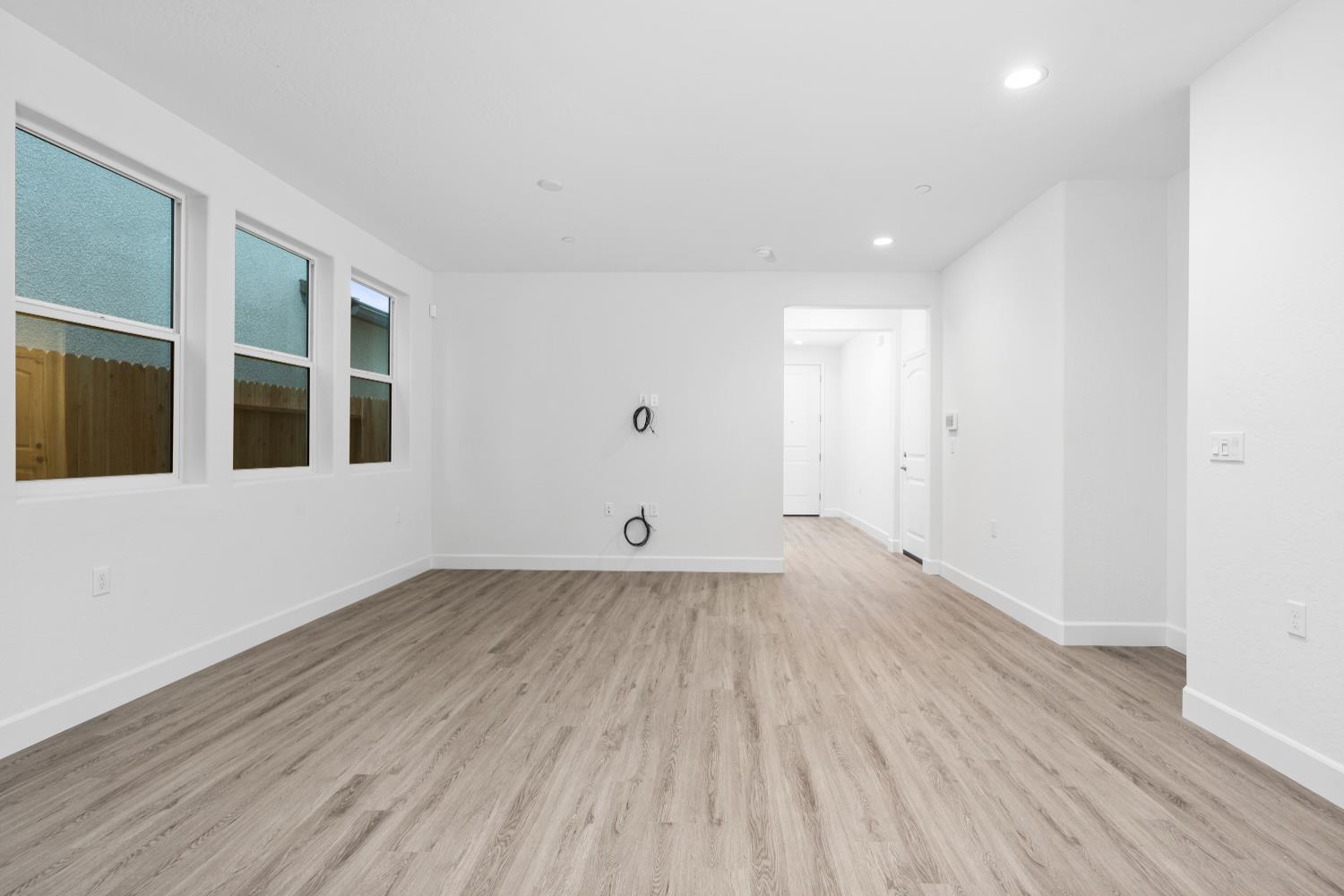 380 Huckleberry Rd S, Madera, CA 93636