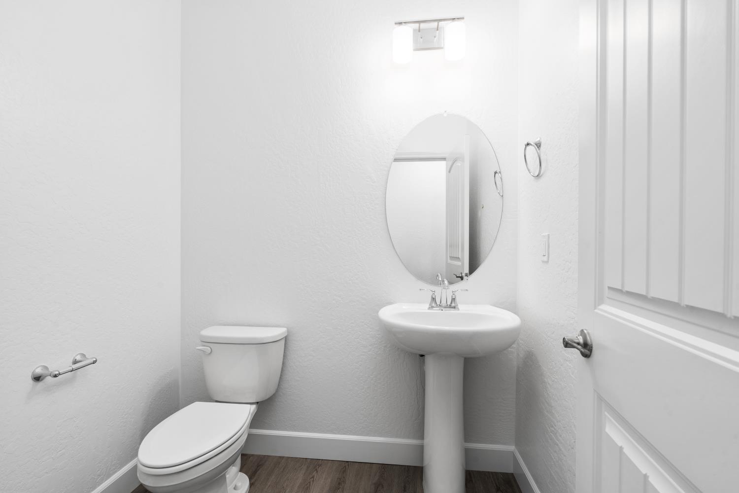 380 Huckleberry Rd S, Madera, CA 93636