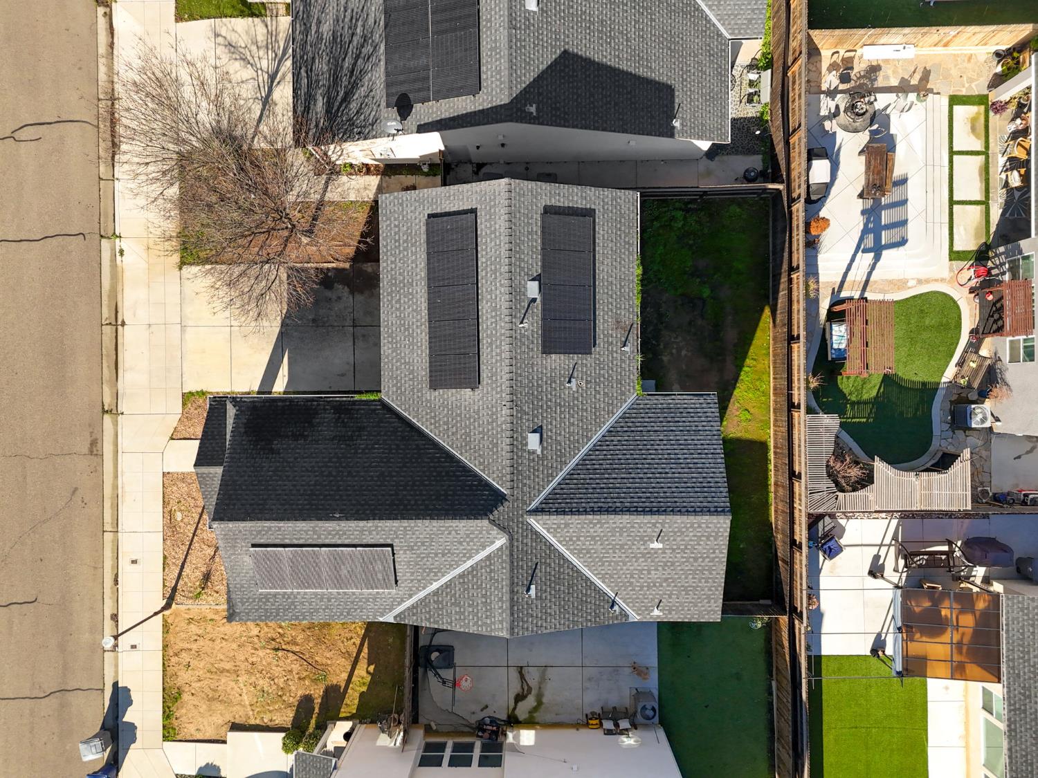 2715 Las Rosas Ave, Clovis, CA 93619