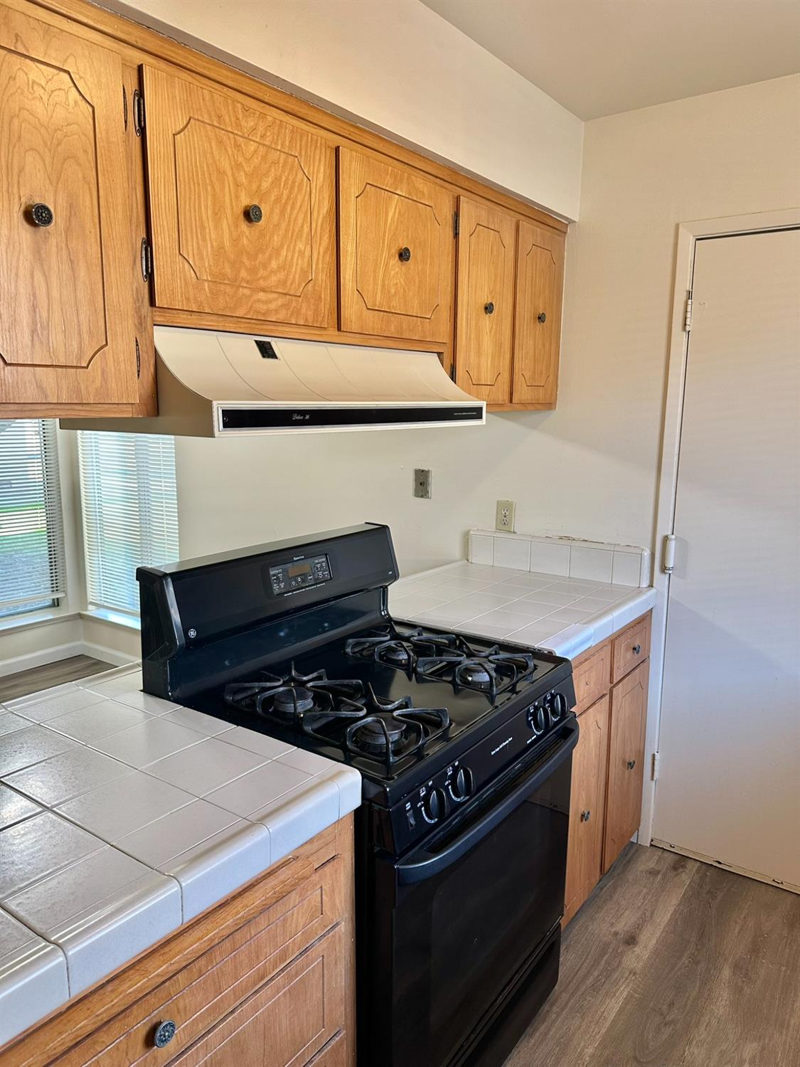 322 W Richert Ave, Clovis, CA 93612