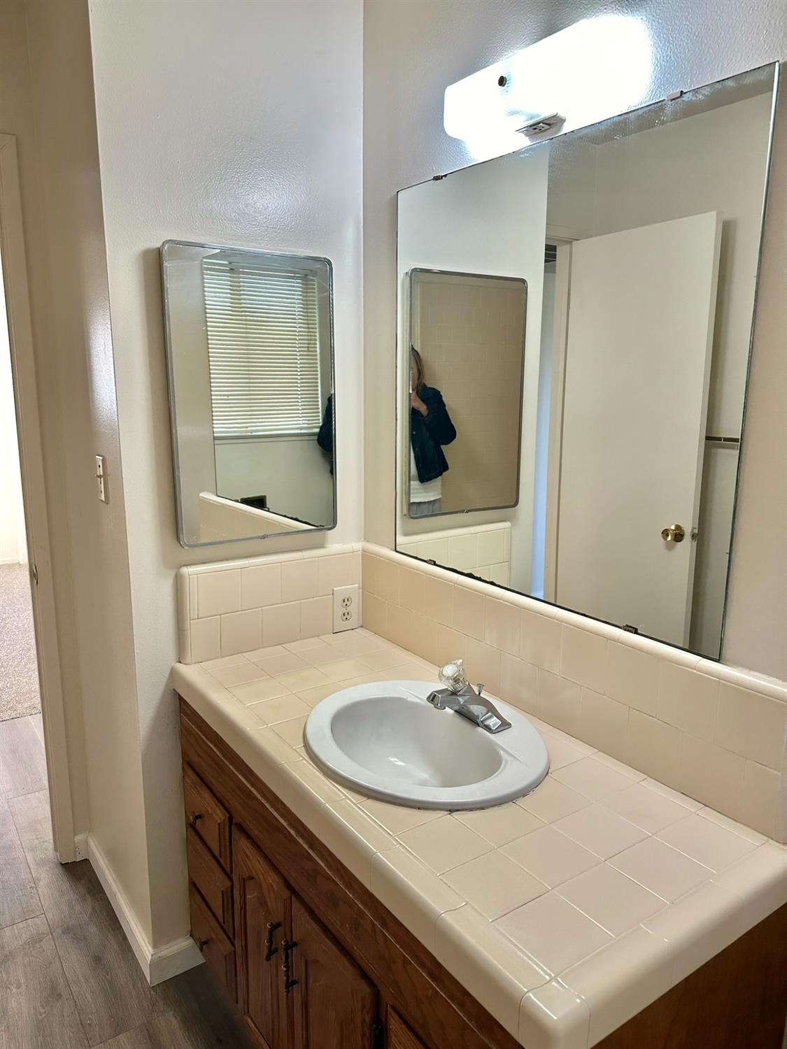 322 W Richert Ave, Clovis, CA 93612