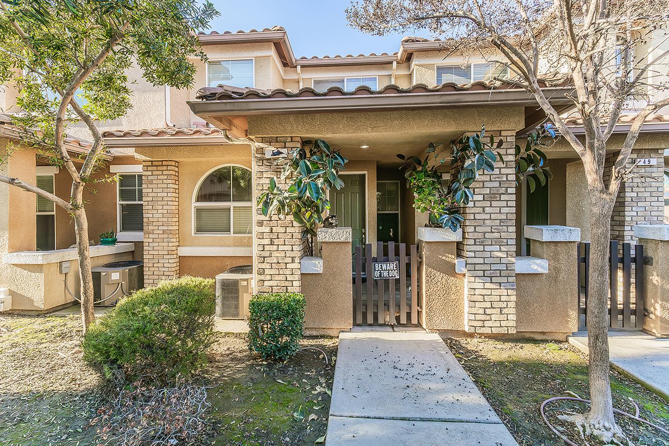 1146 W Walter Ave #50, Fowler, CA 93625