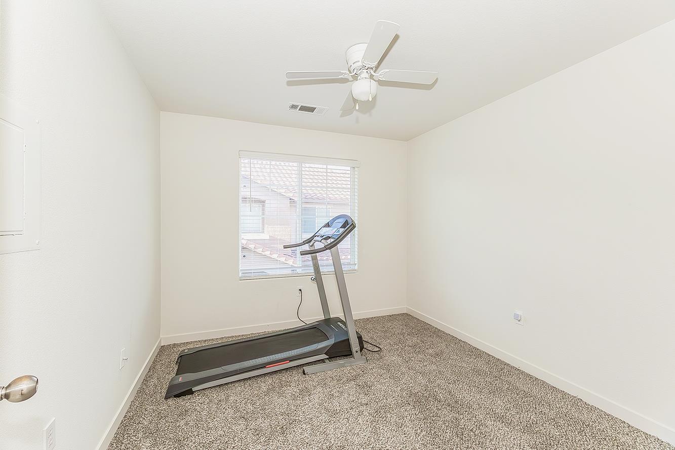 1146 W Walter Ave #50, Fowler, CA 93625