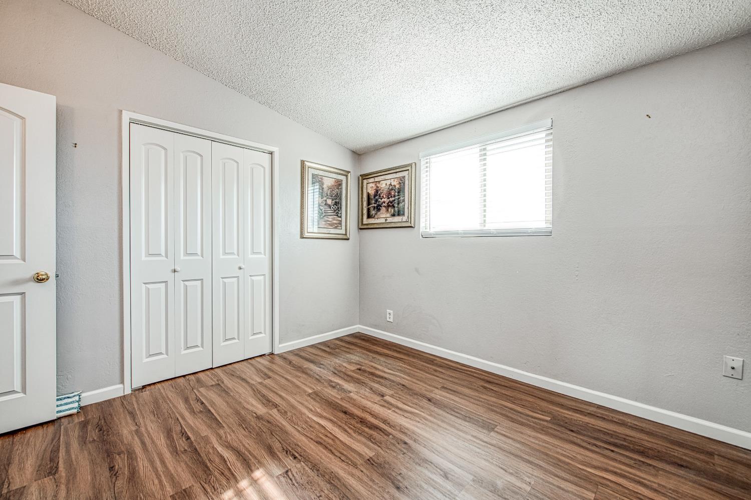 105 Rall Ave, Clovis, CA 93612