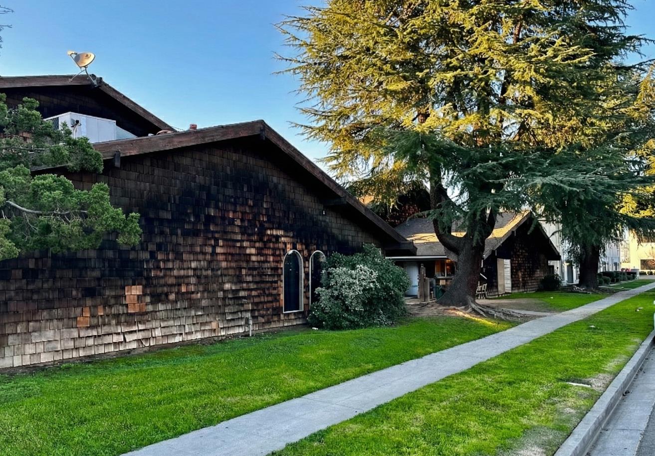 3779 N Abby St, Fresno, CA 93726