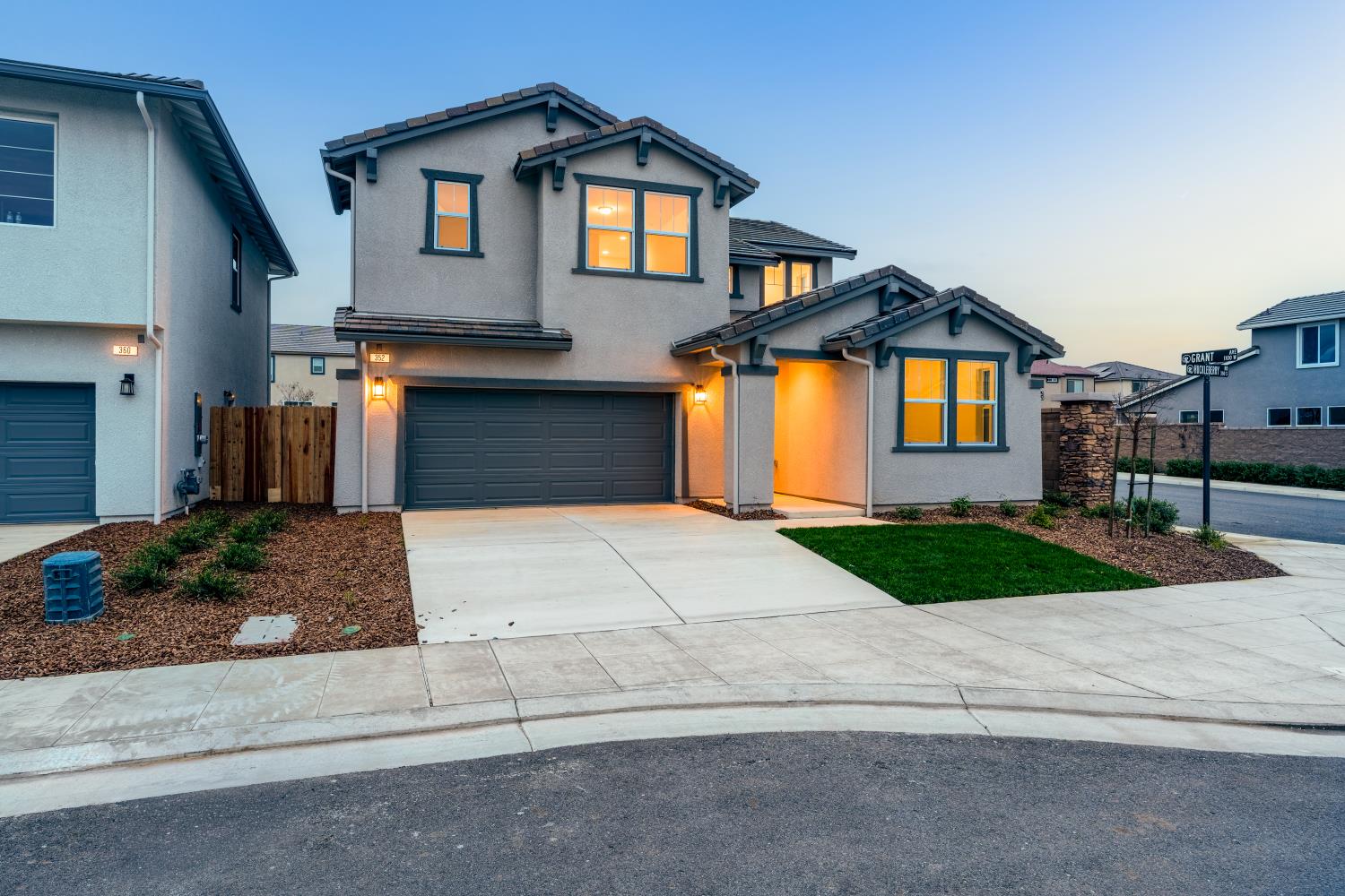 352 Huckleberry Rd S, Madera, CA 93636