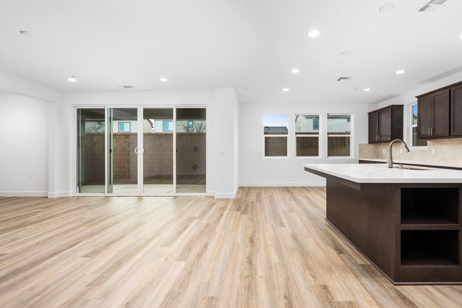 352 Huckleberry Rd S, Madera, CA 93636