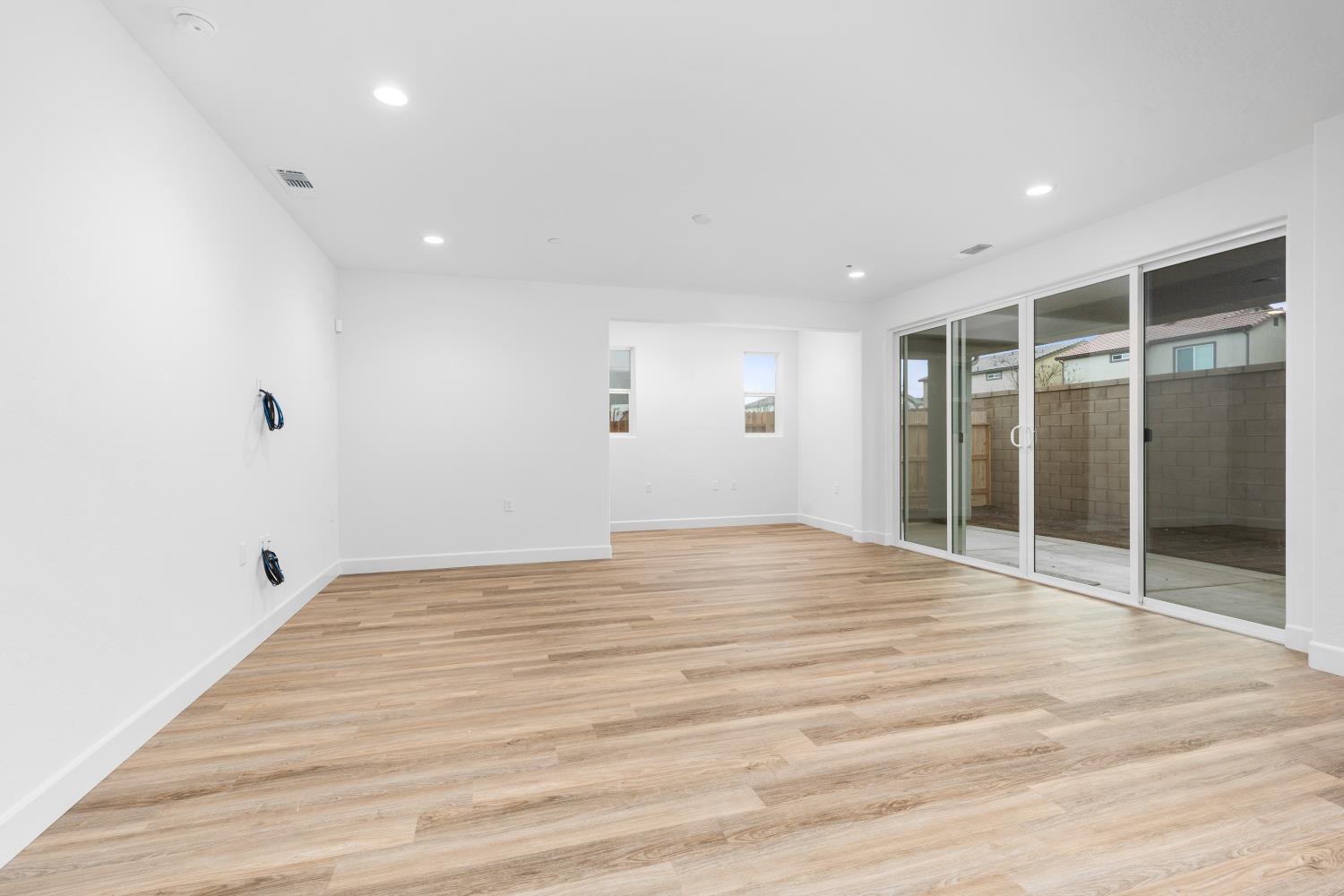 352 Huckleberry Rd S, Madera, CA 93636