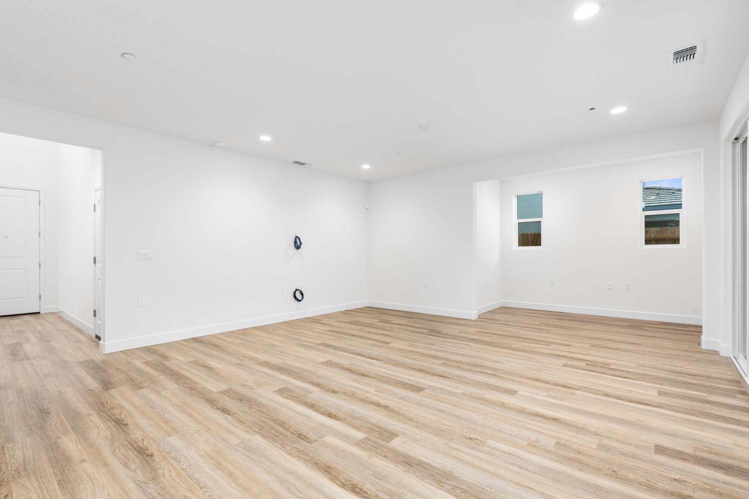 352 Huckleberry Rd S, Madera, CA 93636