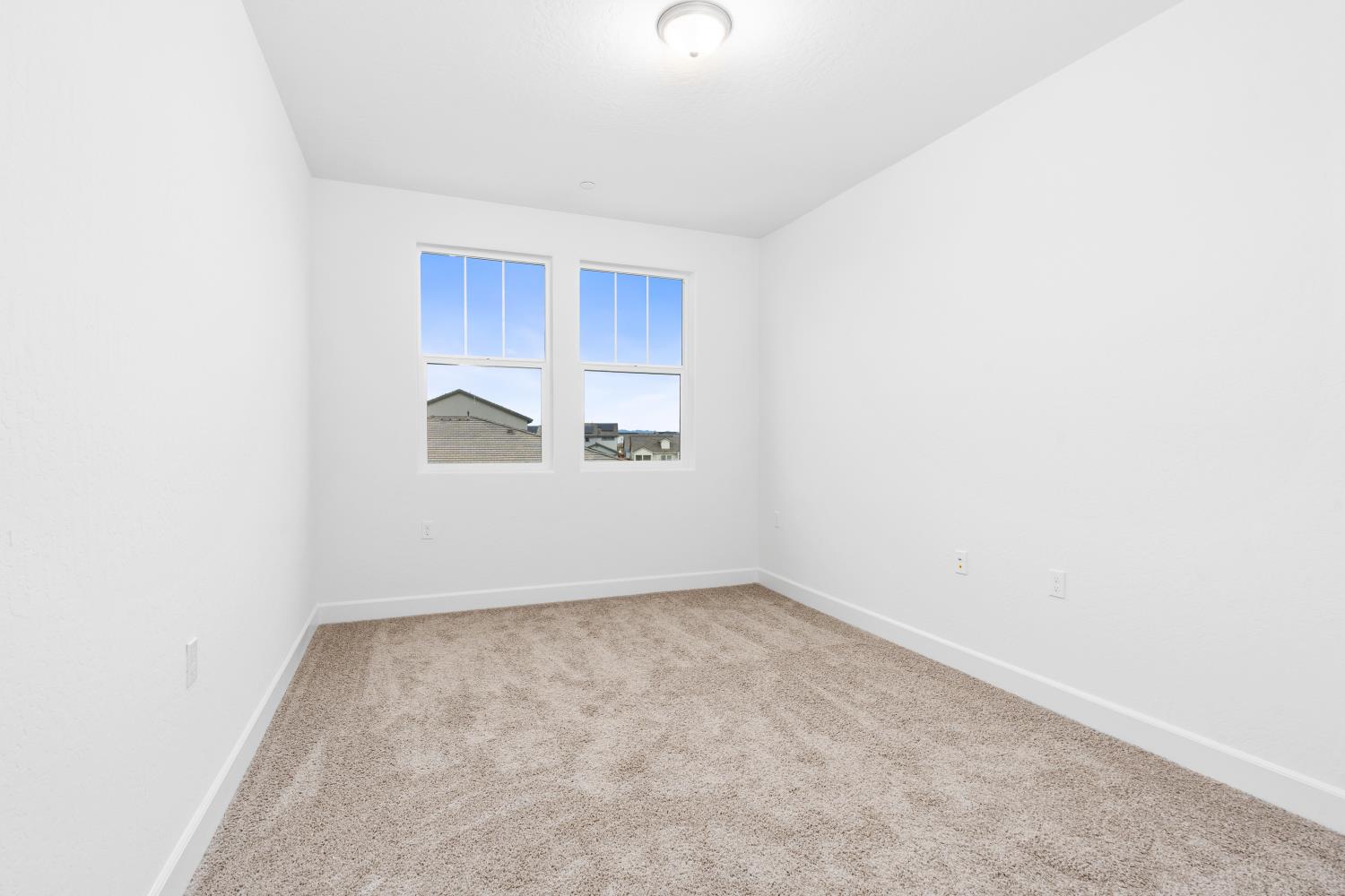 352 Huckleberry Rd S, Madera, CA 93636