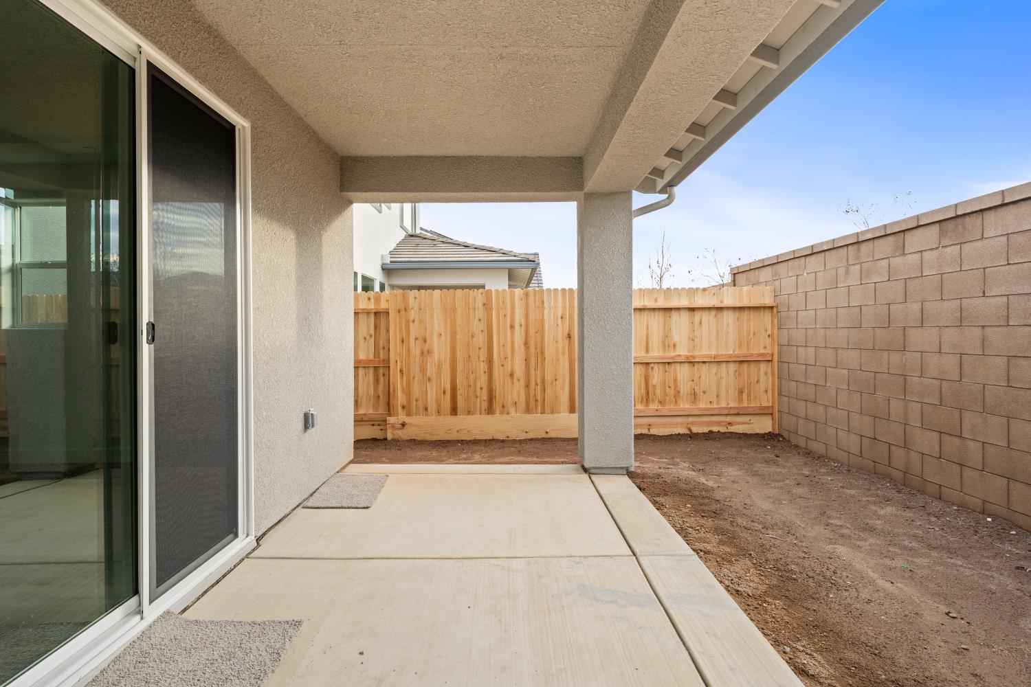 352 Huckleberry Rd S, Madera, CA 93636