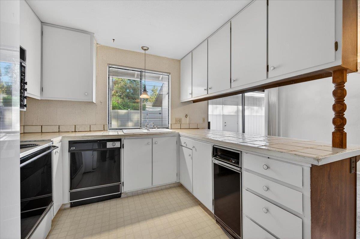 4676 E Alamos Ave #117, Fresno, CA 93726