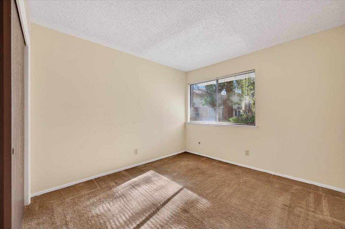 4676 E Alamos Ave #117, Fresno, CA 93726