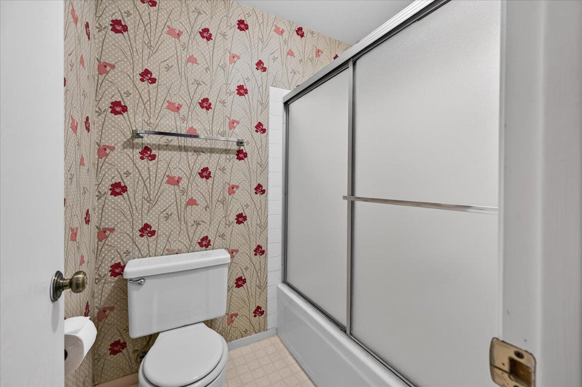 4676 E Alamos Ave #117, Fresno, CA 93726