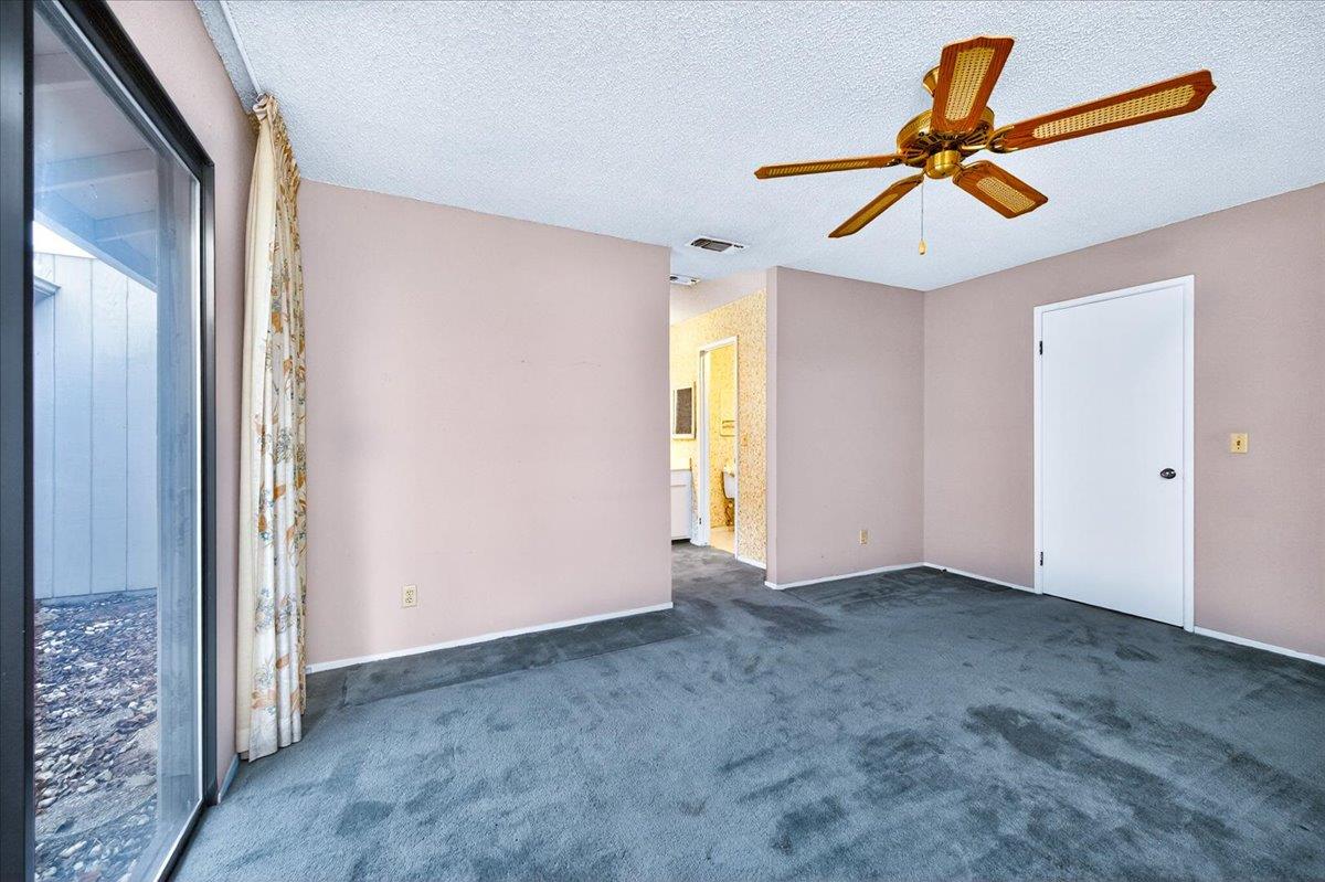 4676 E Alamos Ave #117, Fresno, CA 93726