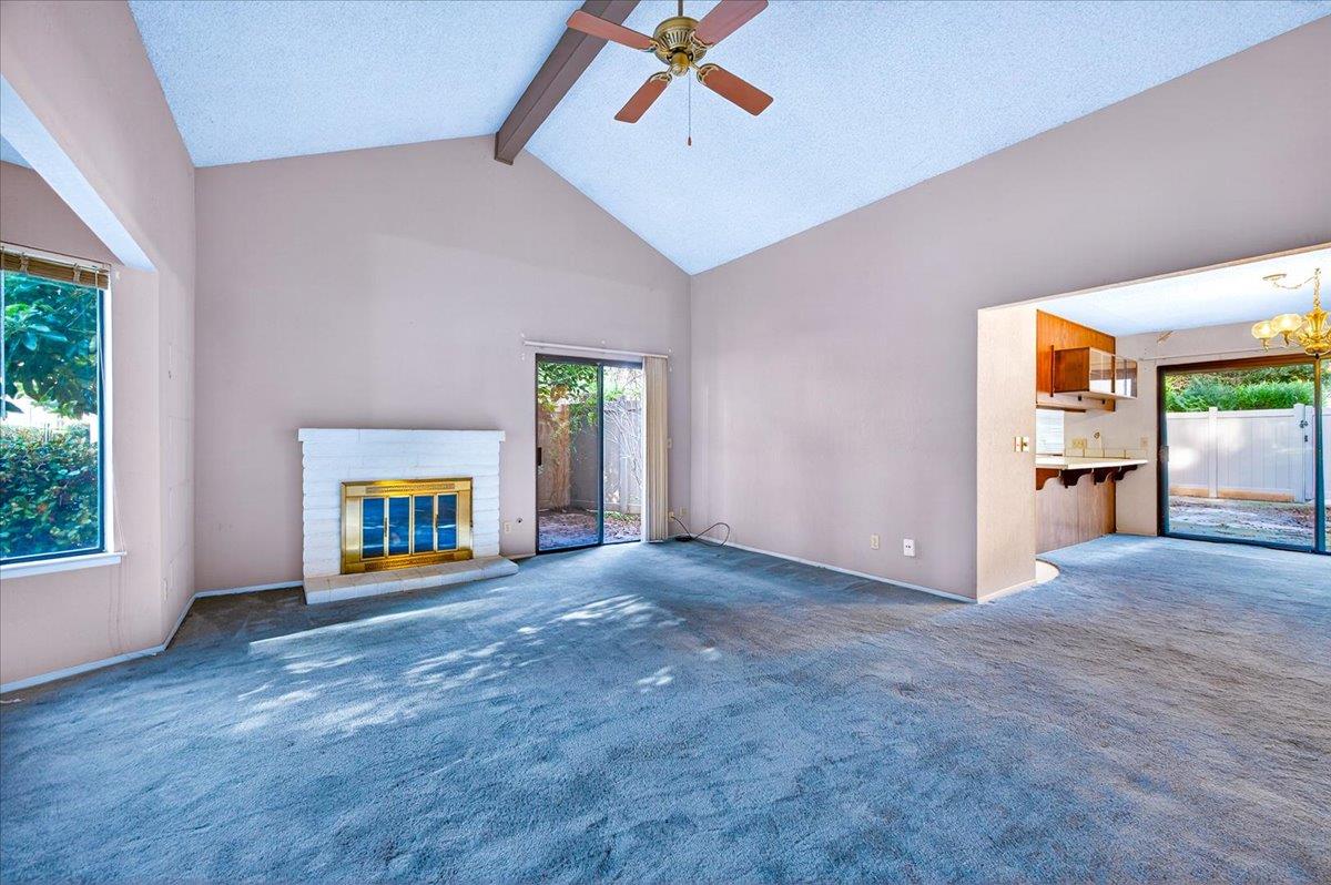 4676 E Alamos Ave #117, Fresno, CA 93726