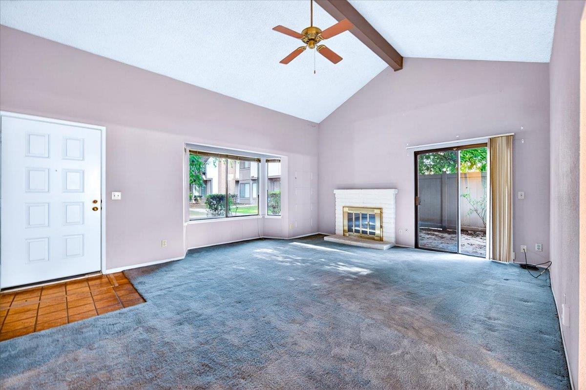 4676 E Alamos Ave #117, Fresno, CA 93726