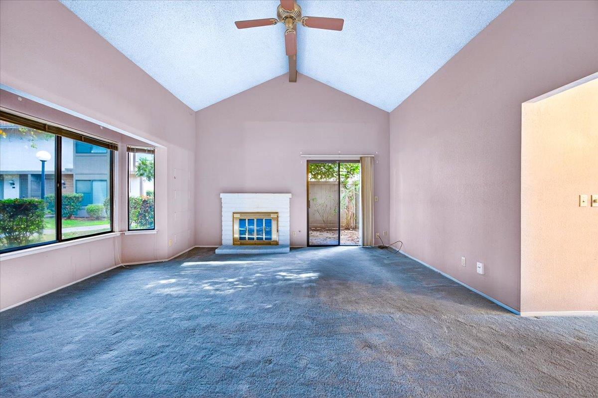 4676 E Alamos Ave #117, Fresno, CA 93726