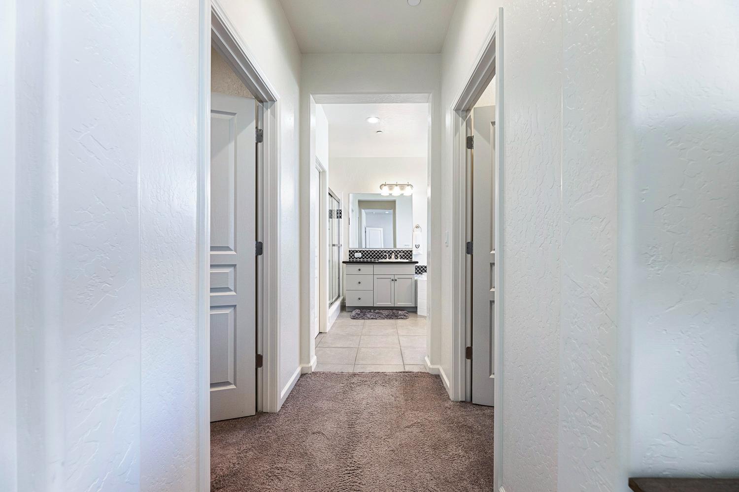 1006 La Canada Ave, Clovis, CA 93619