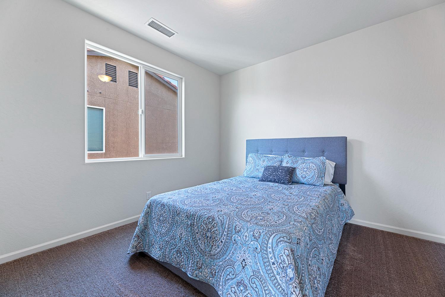 1006 La Canada Ave, Clovis, CA 93619