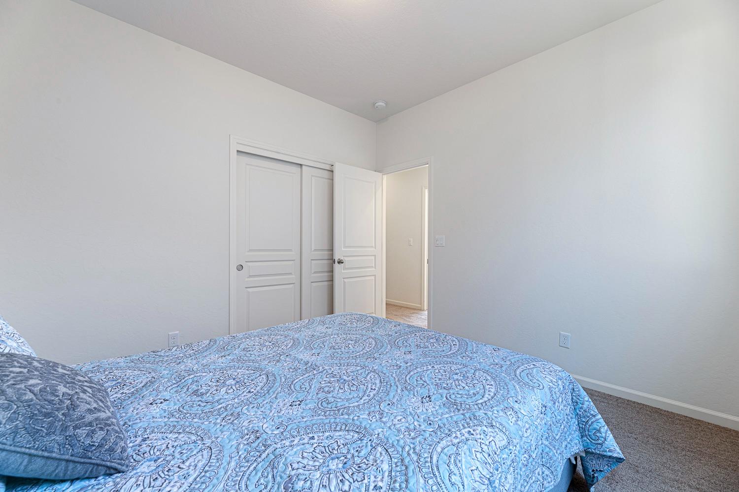 1006 La Canada Ave, Clovis, CA 93619